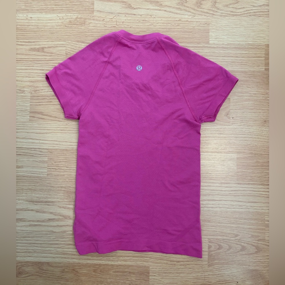 lululemon athletica Swiflty Vibrant Pink Short Sleeve Tee - Picture 2 of 2